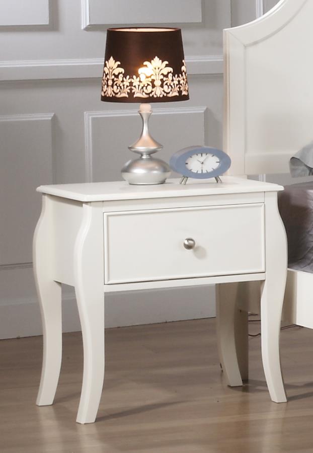 Dominique - NIGHTSTAND