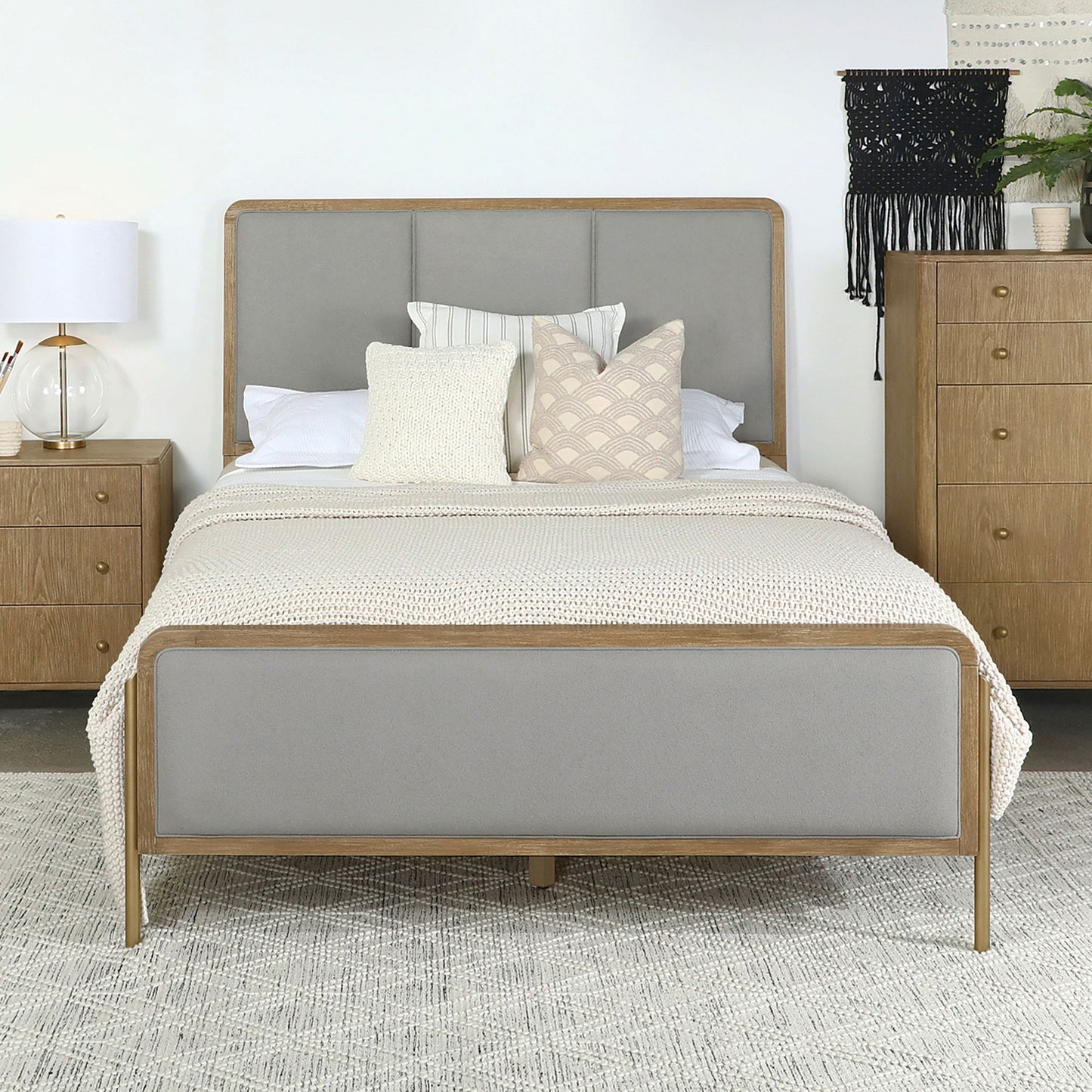 Arini - Soft Panel Bed