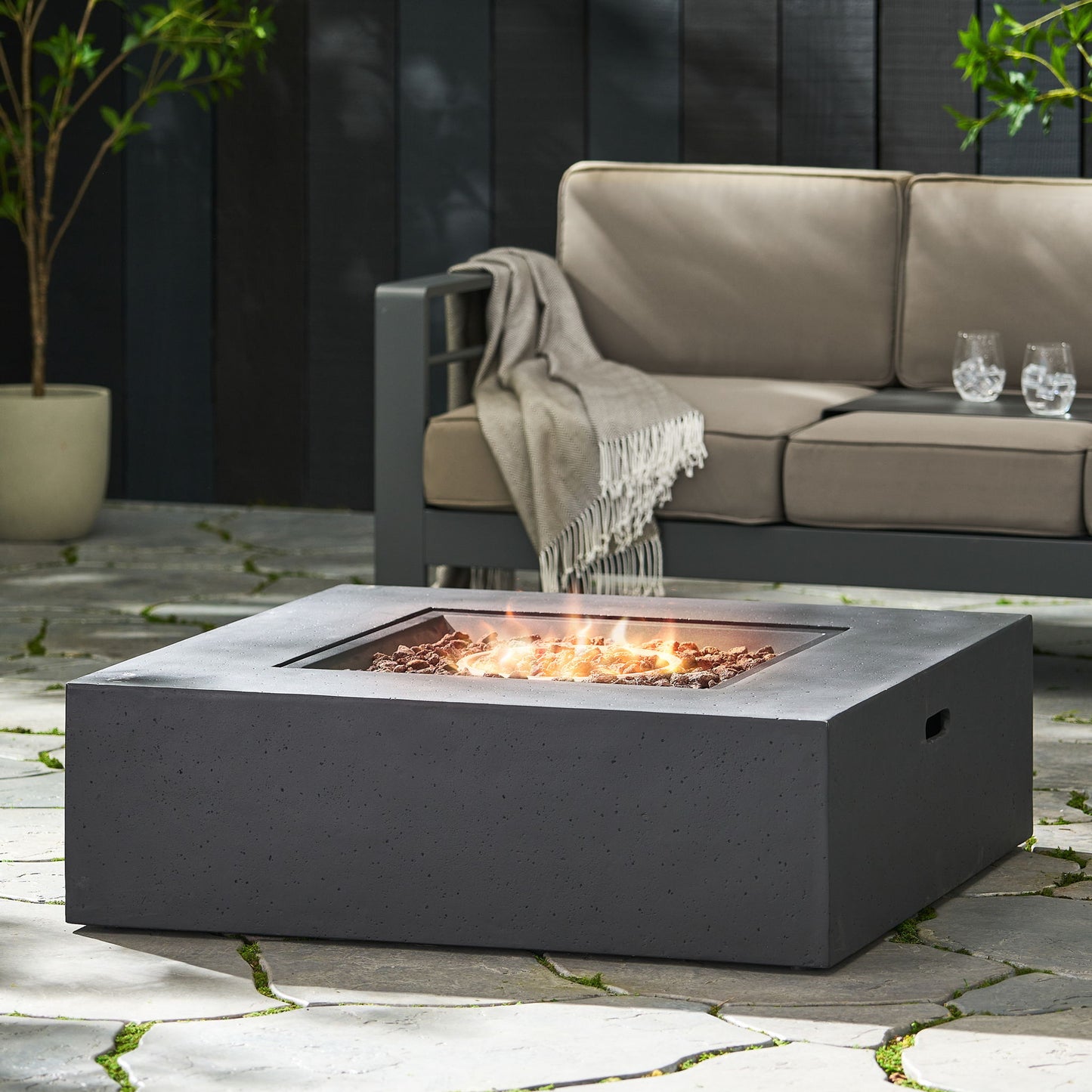 Modern 50, 000 Btu Square Fire Table With Propane Tank