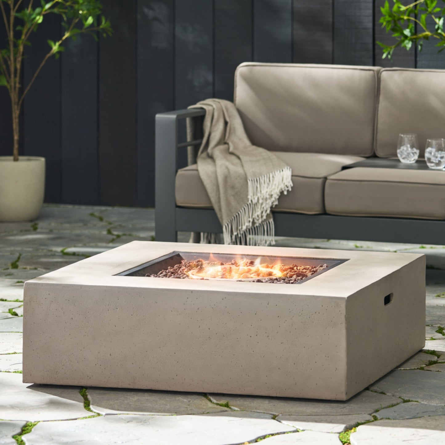 Modern 50, 000 Btu Square Fire Table With Propane Tank