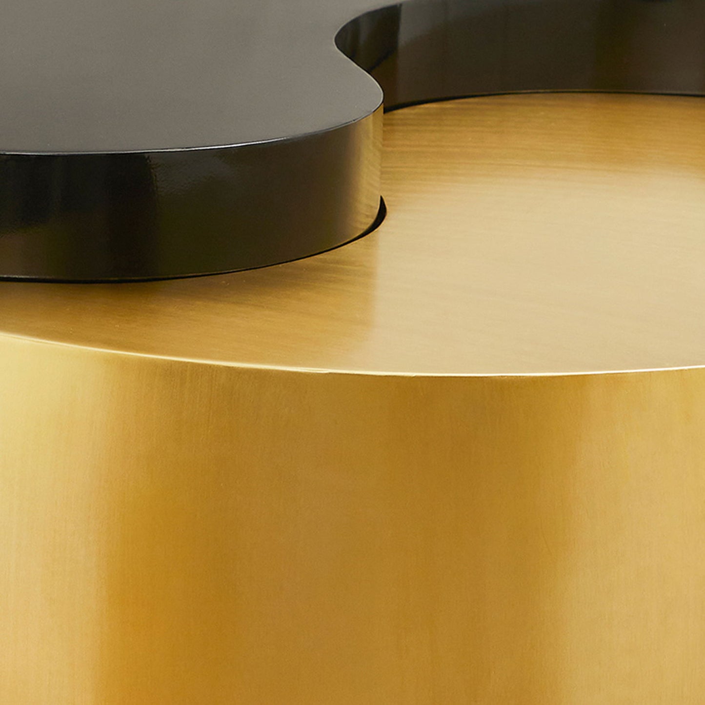 Ying Yang - Table