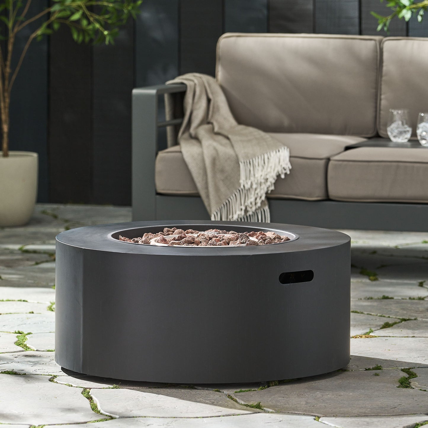 Round Iron Fire Pit With 40, 000 Btu