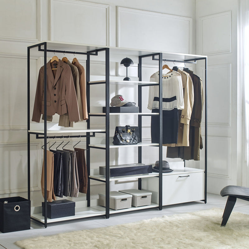 Fiona - Walk In Closet With Shelves