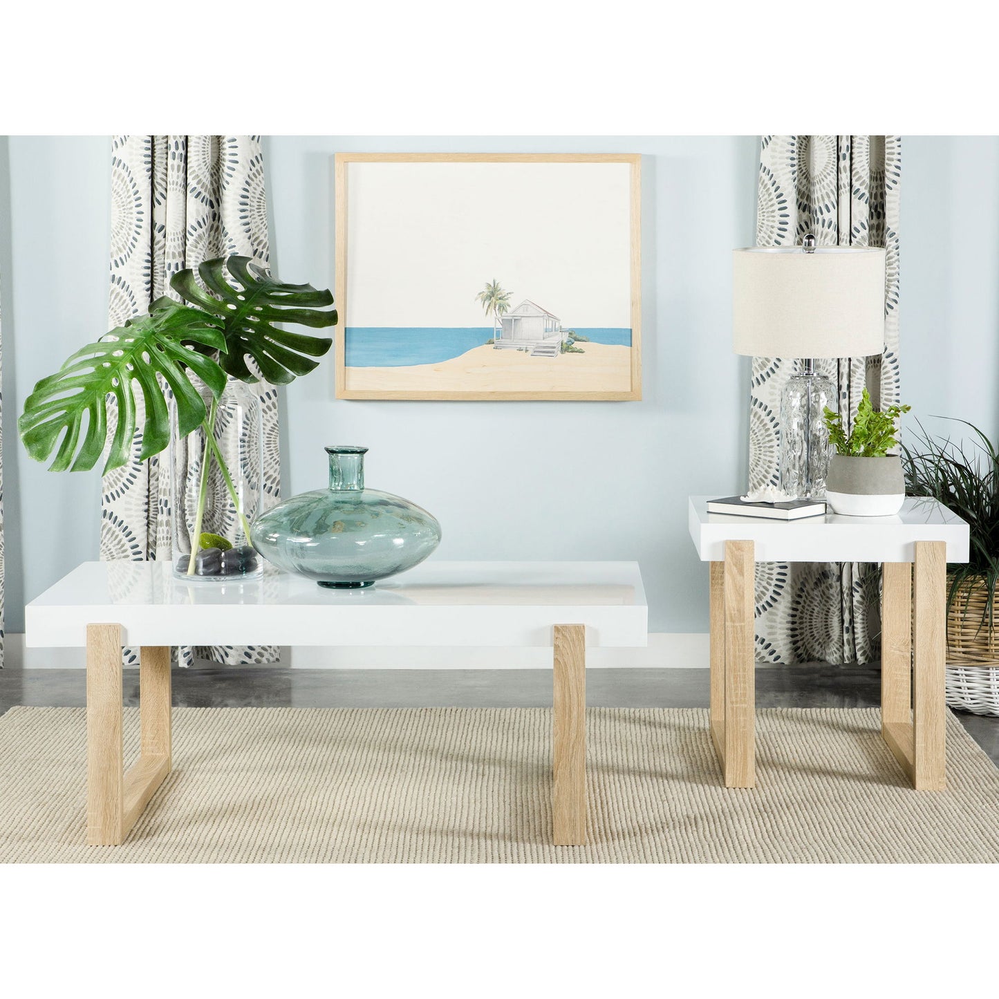 Gwen - Table