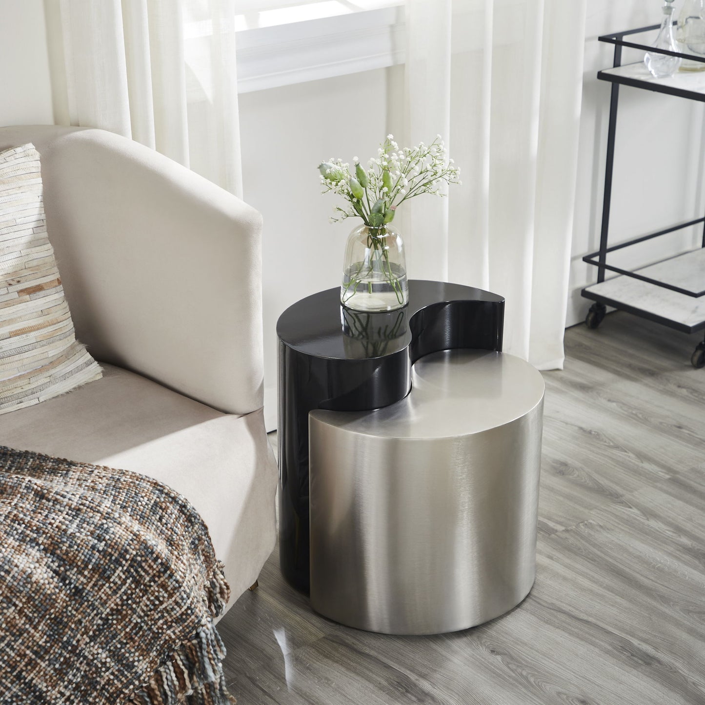 Ying Yang - Table