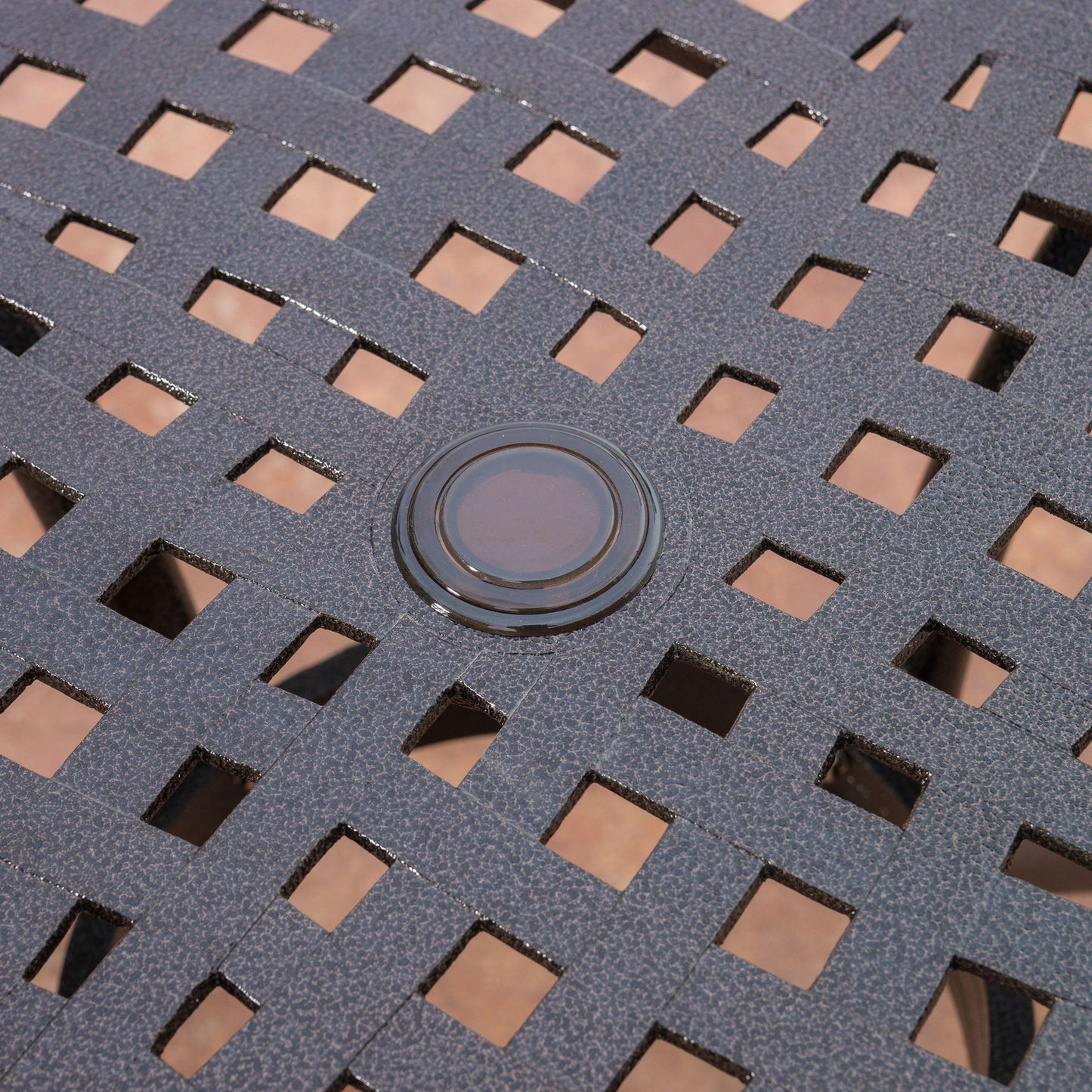 Tranquilius - Outdoor Round Dining Table With Lattice Tabletop, Umbrella Hole And Curved Legs