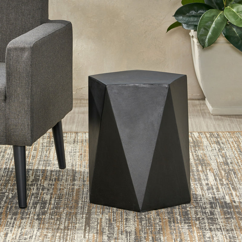 Mesa auxiliar con diseño geométrico