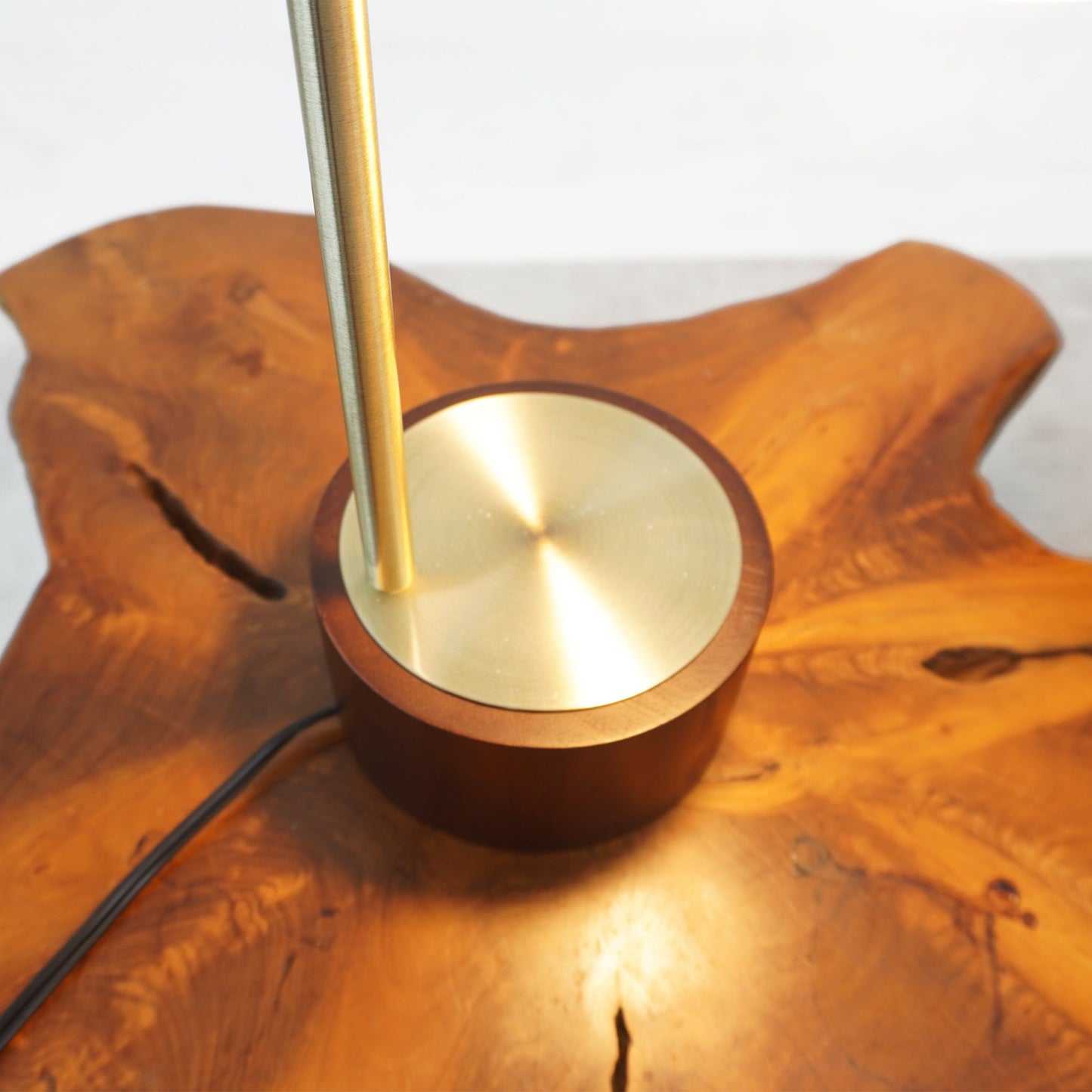 Luxeray - Globe Arched Table Lamp - Bronze