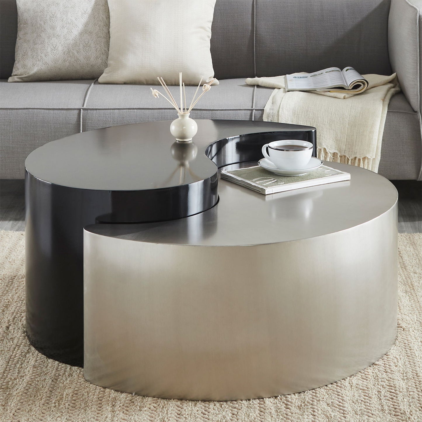 Ying Yang - Table