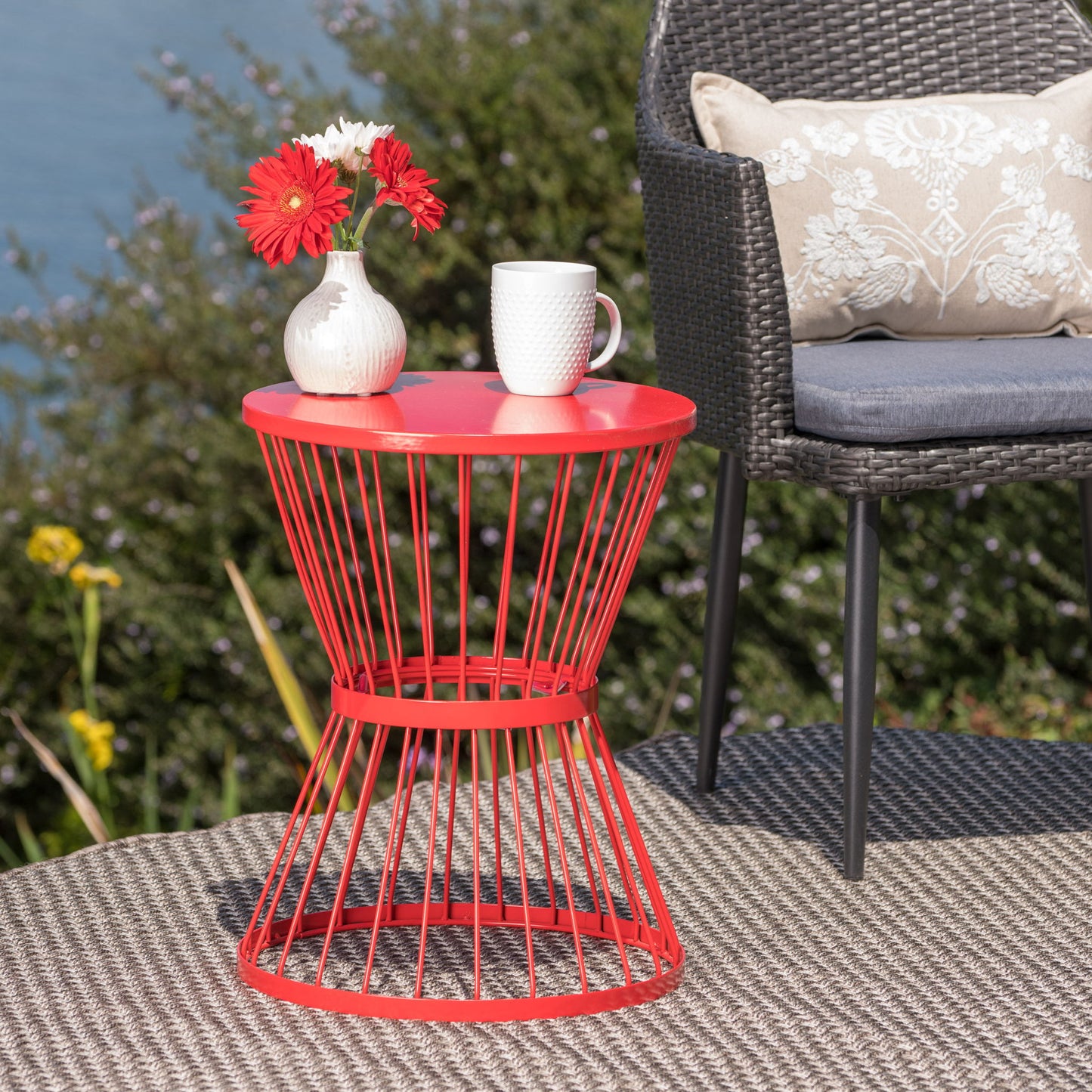 Lassen - Modern Outdoor Side Table With Hourglass Design