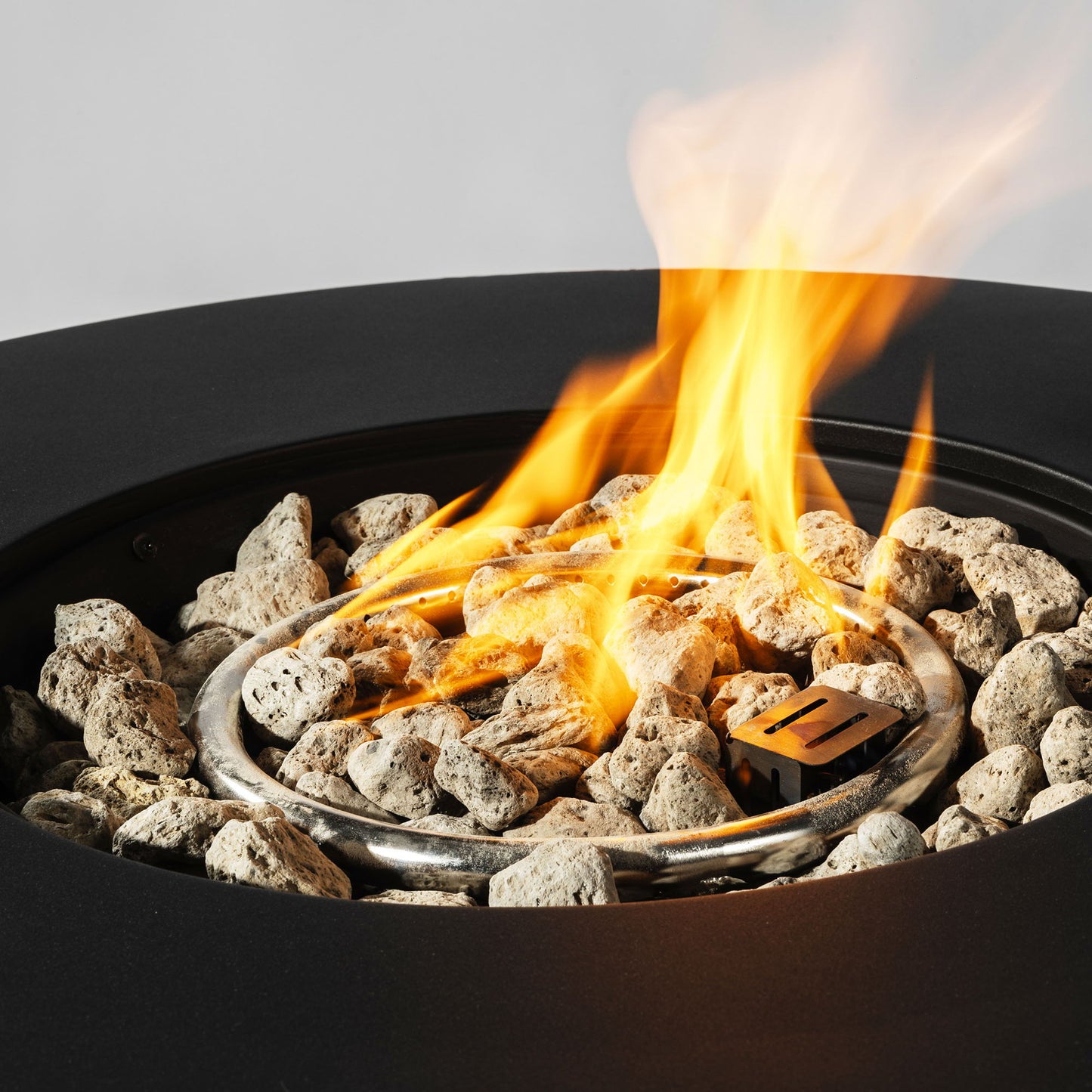 Propane Gas Fire Pit Table, 50000 Btu Round Steel Fire Pit