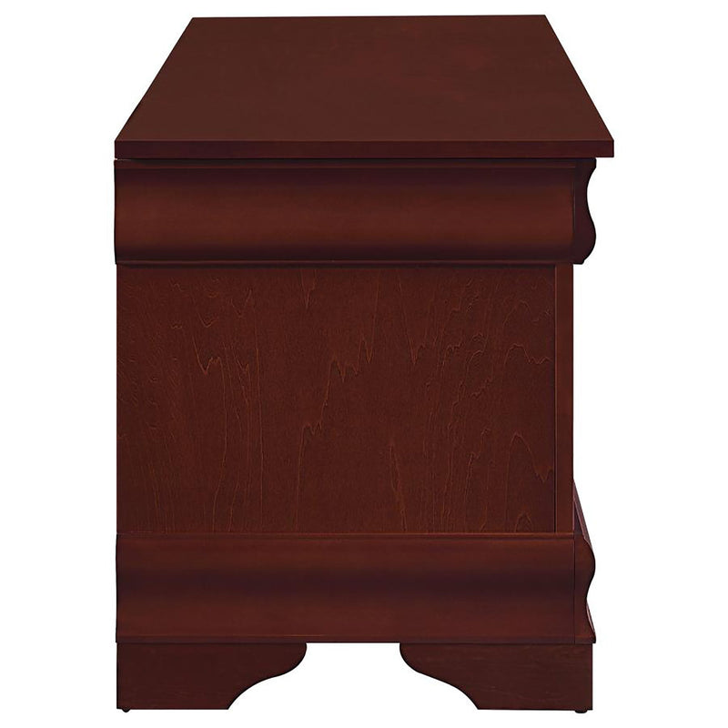 Chest With Curved Moldings And Bracket Feet - Brown