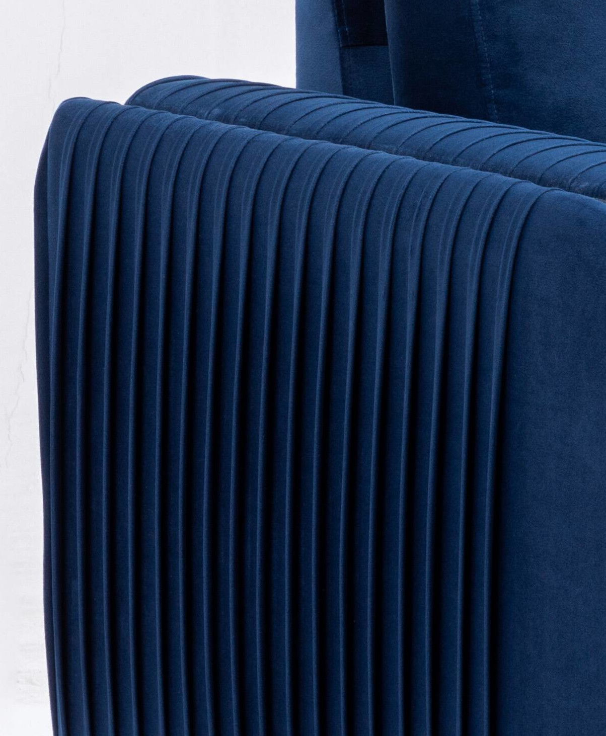 Wenona - Modern Elegance Chair