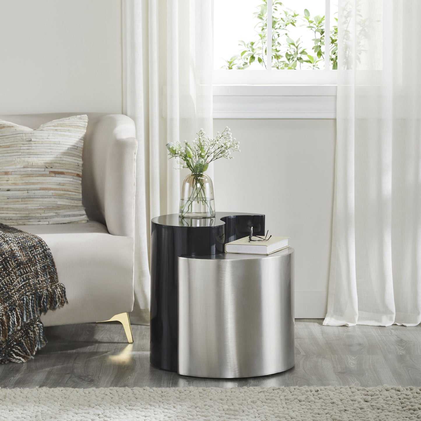 Ying Yang - Table