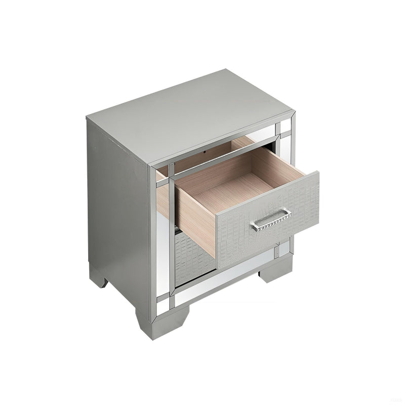 Madison - Nightstand - Champagne