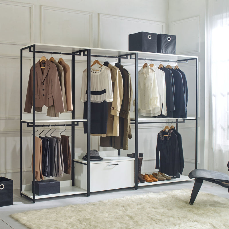 Fiona - Walk In Closet With Shelves