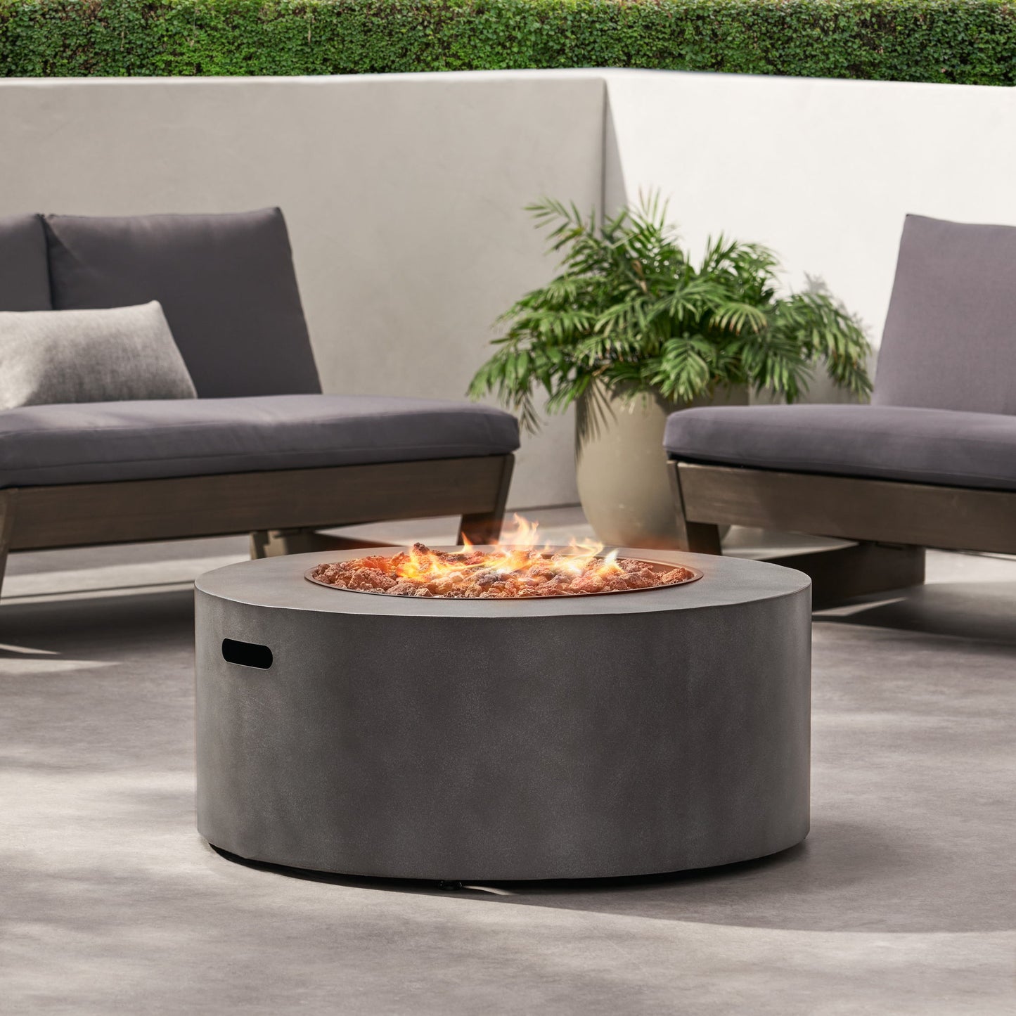 Round Iron Fire Pit With 40, 000 Btu