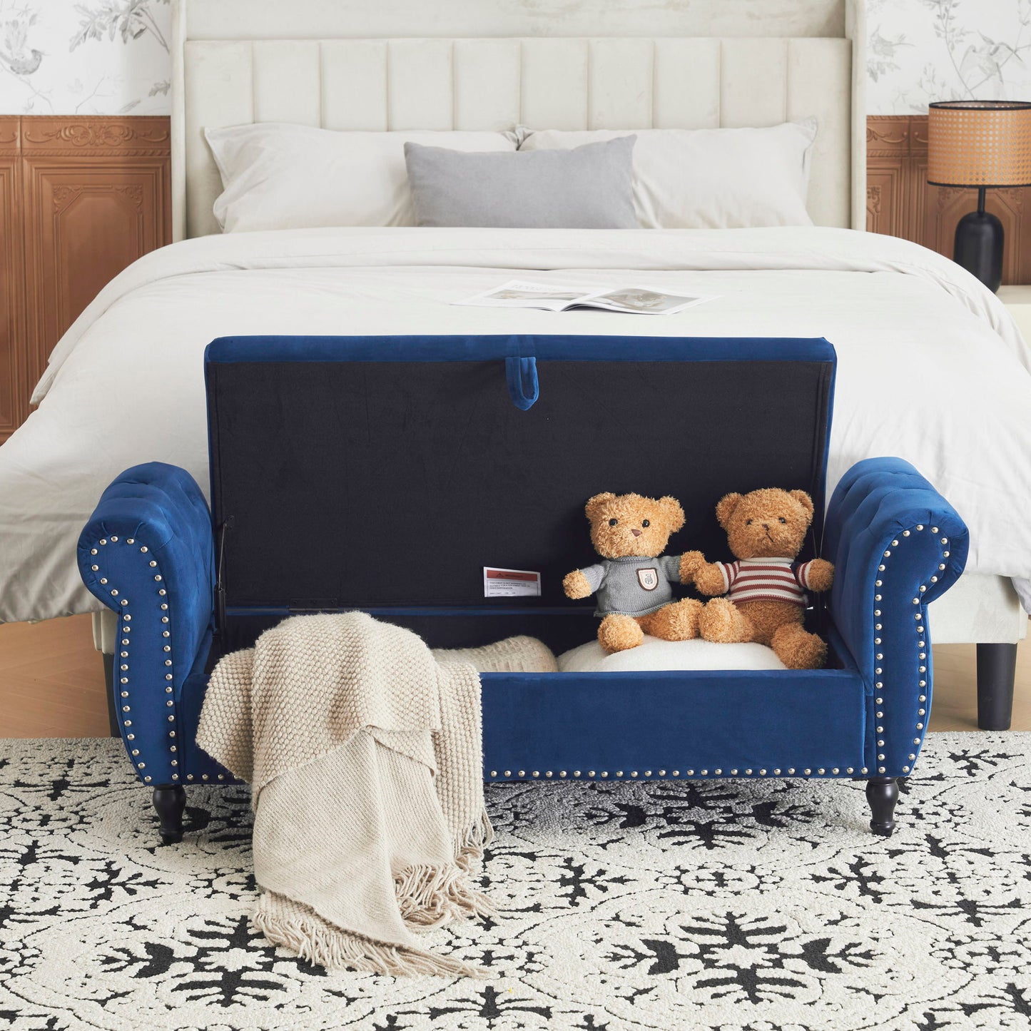 Luxurious Multifunctional Storage Ottoman Bench With Pillow