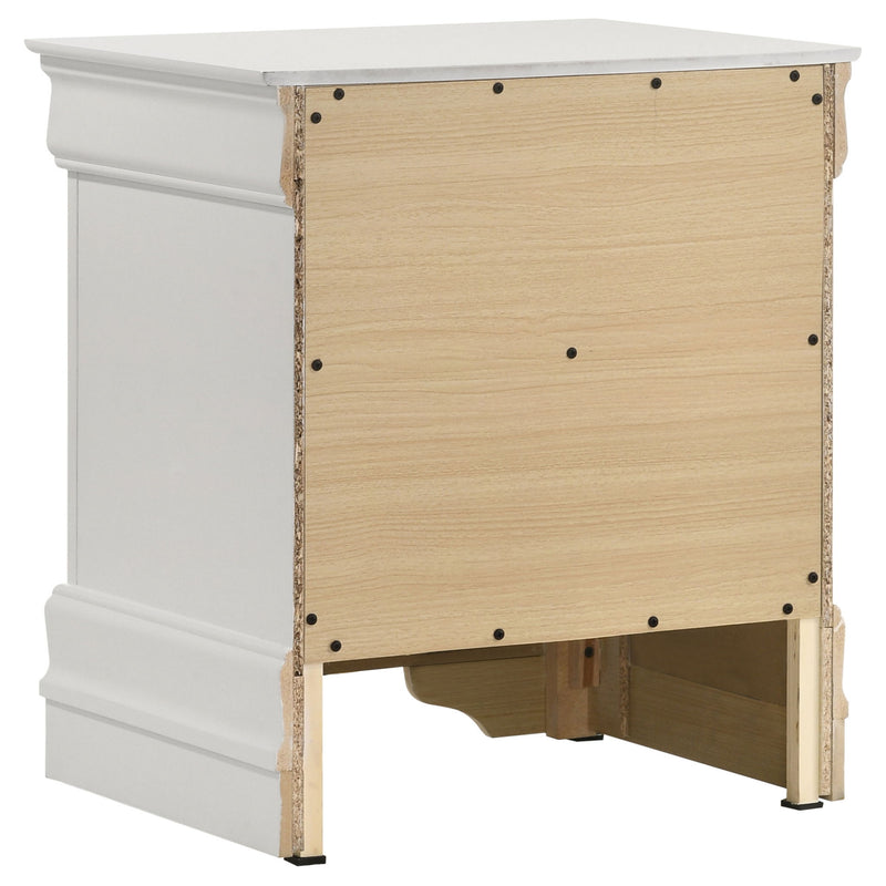 Mckee - Juego de dormitorio de 4 piezas tamaño Queen, incluye cama, mesita de noche, cómoda y espejo - Blanco