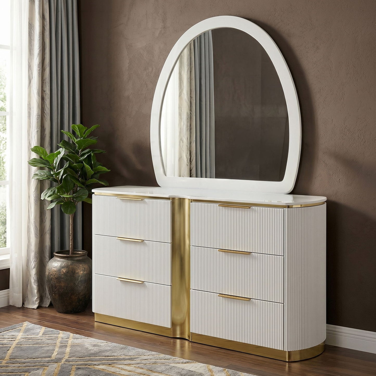 Giovanni - Dresser Mirror (Dresser Not Included) - White