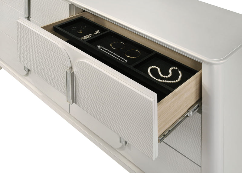 Laveda - Dresser - White