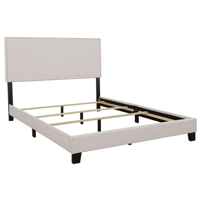 Ivory - Bed With Nailhead Trim