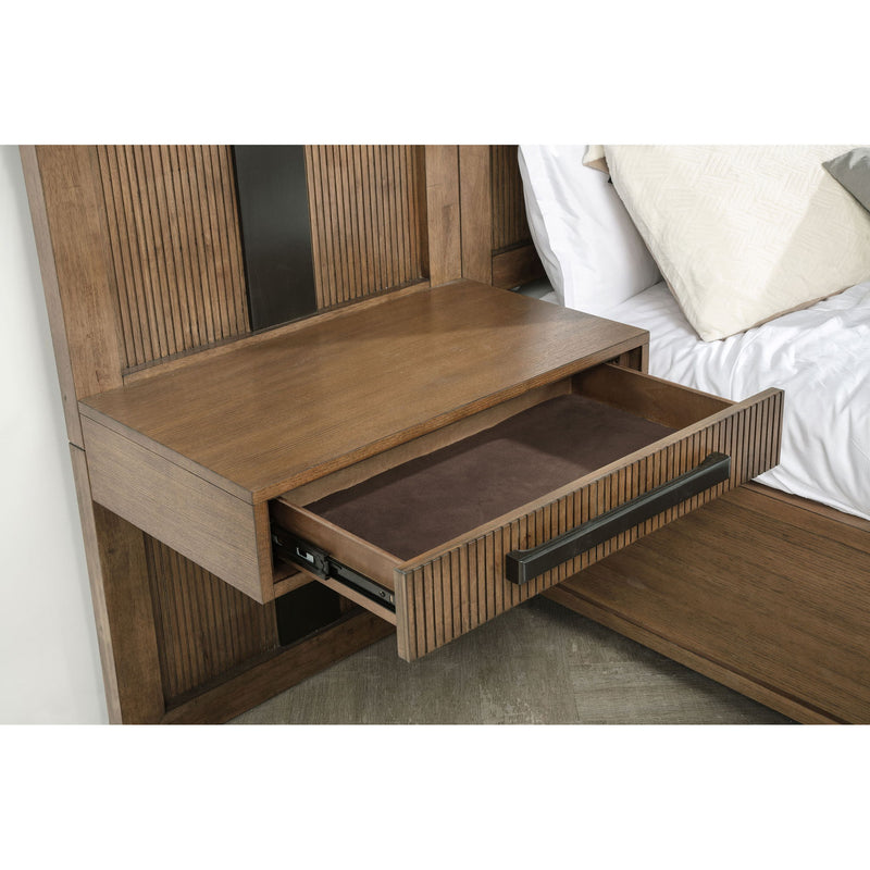 Moraga - 5 Piece Queen Bedroom Set With Fluted Panel Design - Ash Brown