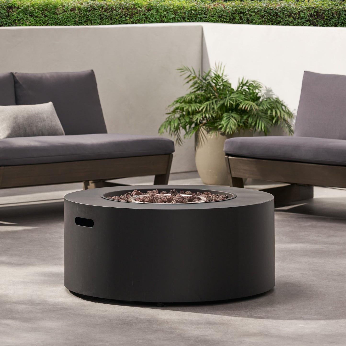 Round Iron Fire Pit With 40, 000 Btu