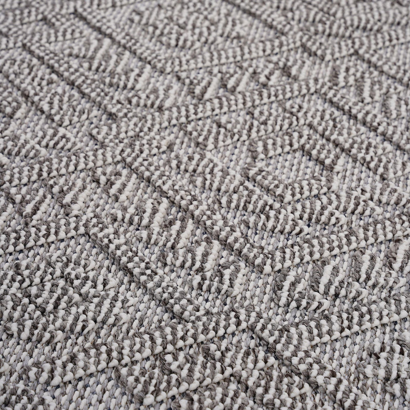 Guros - Traditional Indoor / Outdoor Area Rug