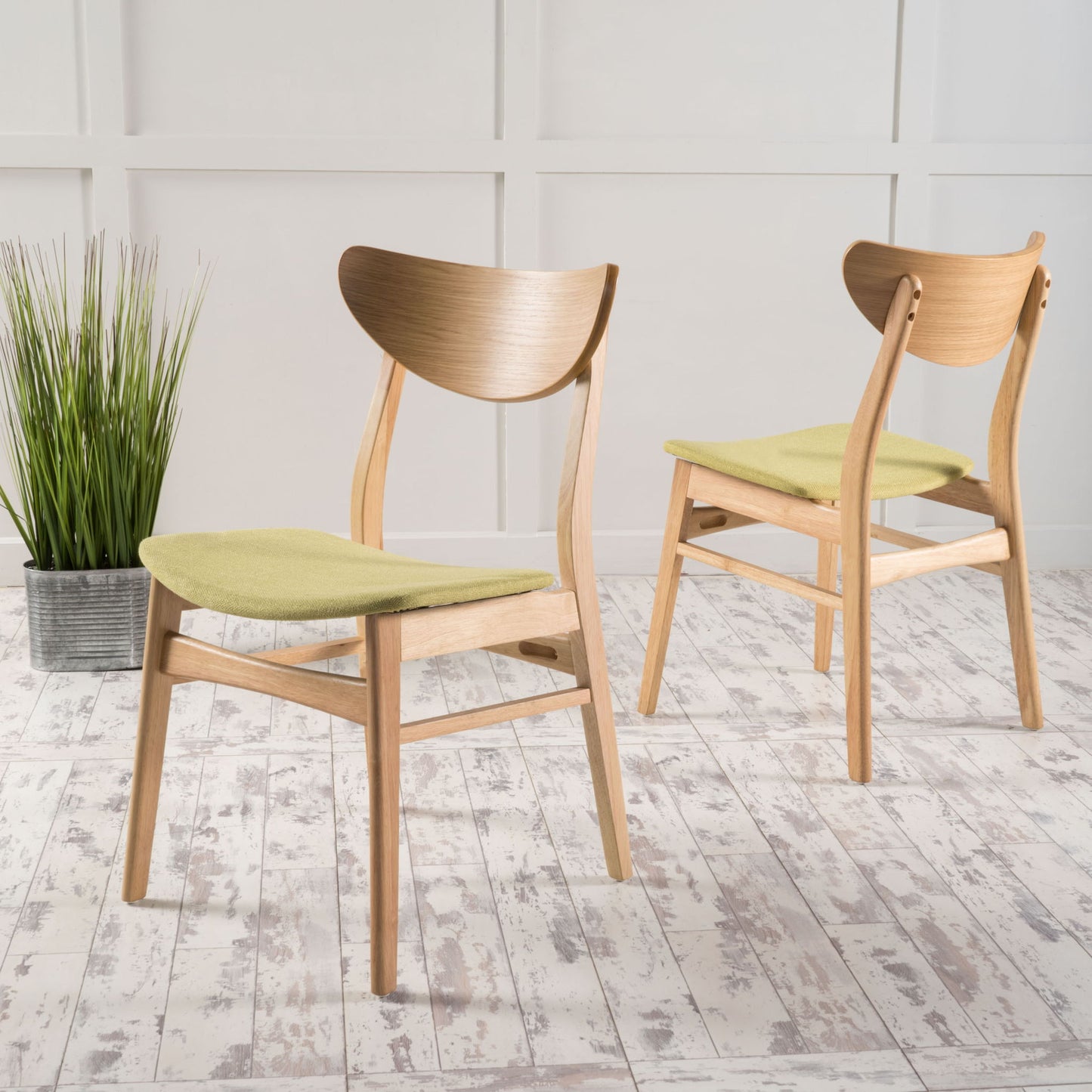 Contemporary Dining Chair With Sleek Design