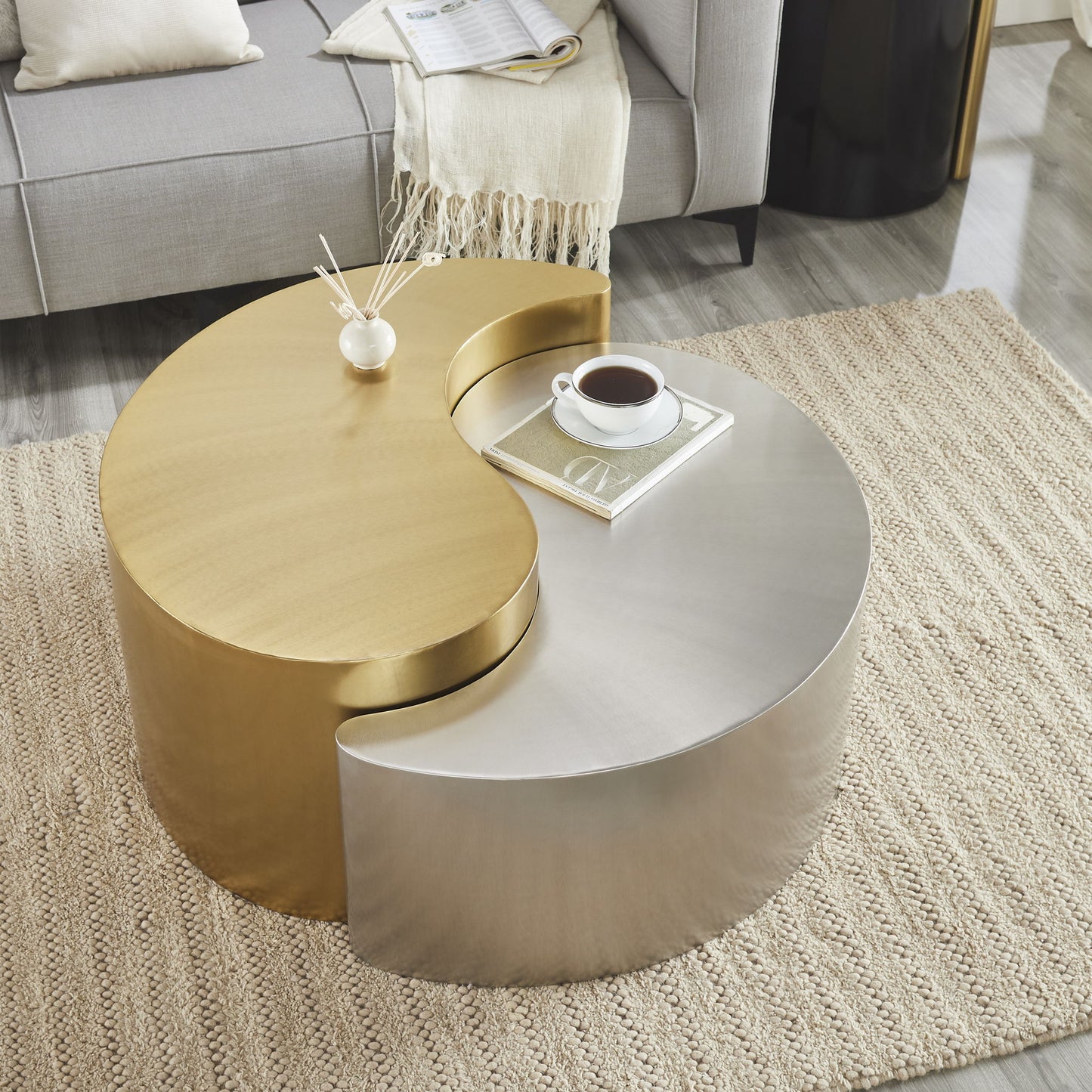 Ying Yang - Table