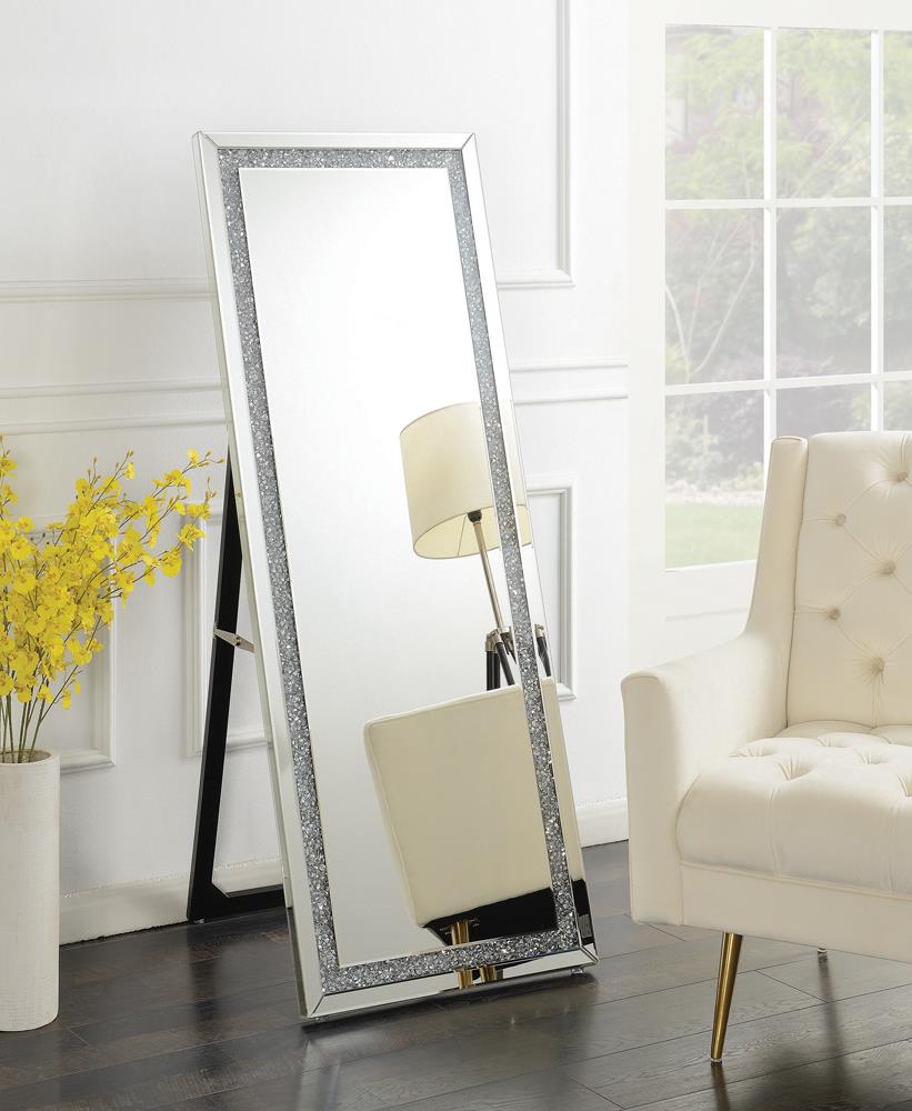 Novak - STANDING MIRROR