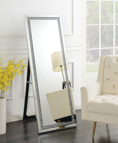 Novak - STANDING MIRROR