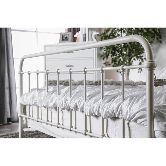 Iria-E.King Bed