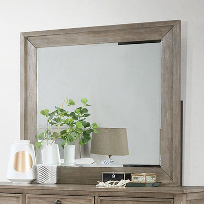 Anneke-Mirror