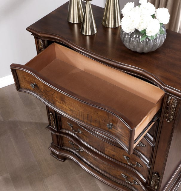 Esparanza-Chest