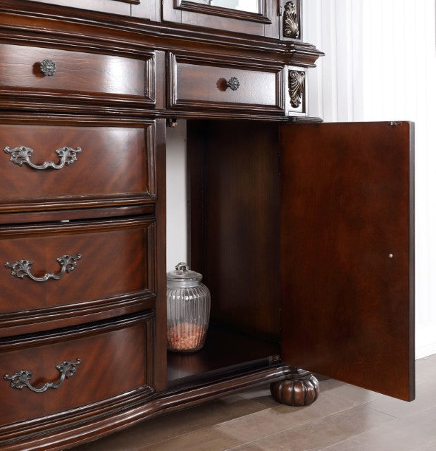 Nouvelle-Hutch & Buffet