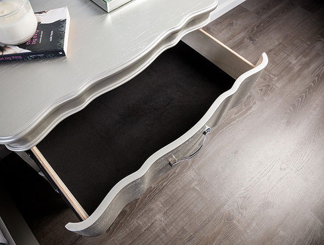 Melodi Parc-Dresser