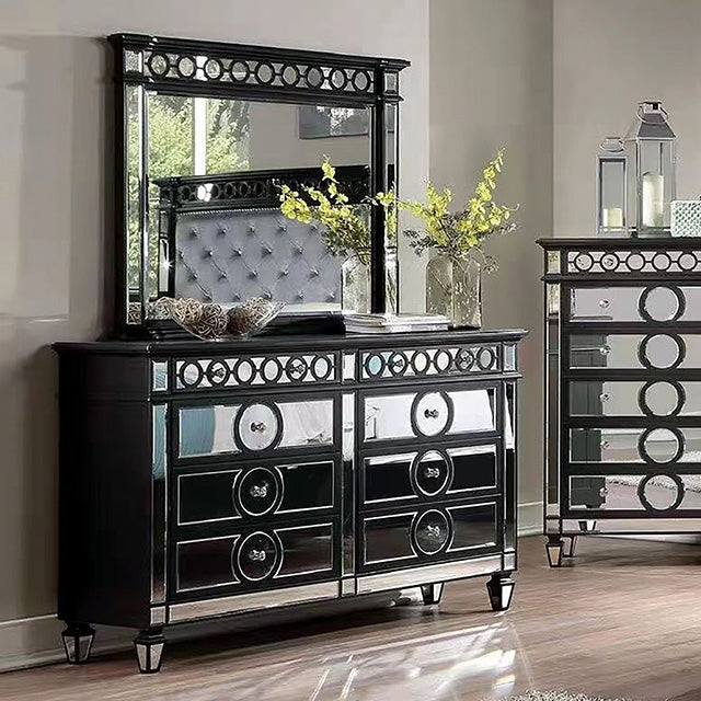 Dalia-Dresser