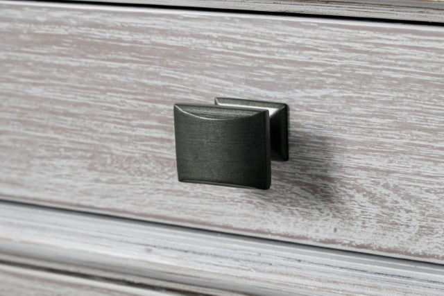 Swanley-Nightstand