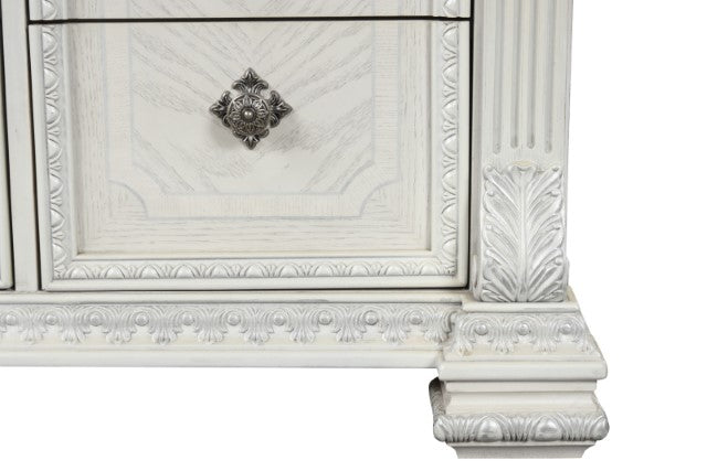 Promenade-Chest