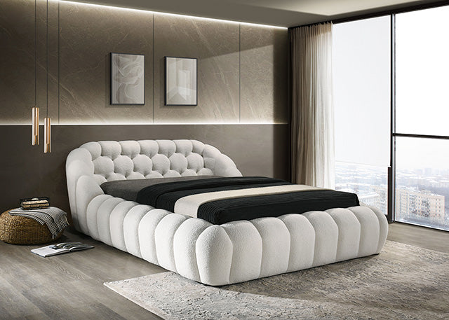 Newquay-E.King Bed