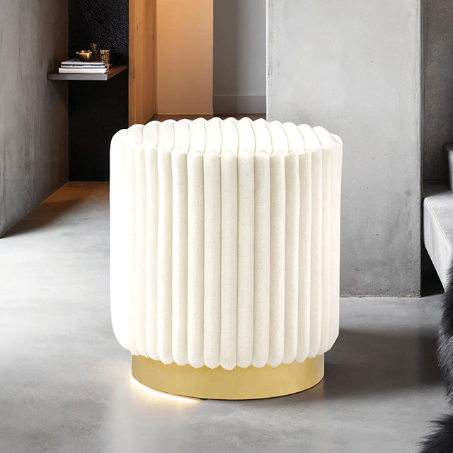 Yolanda-Stool